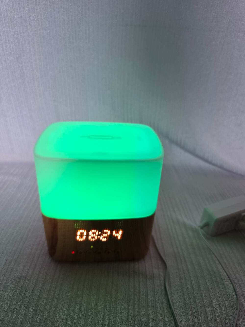 ZTECH Color Changing aroma diffuser with Bluetooth Alarm Clock Speaker